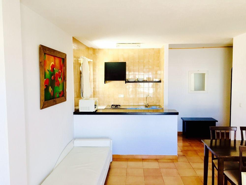 Apartamentos San Antonio Beach Exterior foto